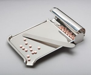 Stainless Steel Pill Counting Tray and Spatula < Tech-Med Services #4280 