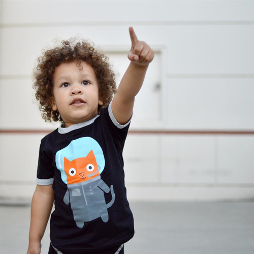 Picture of T-Shirt, Finger, Hand, Person, Face, Head, Photography, Portrait, Sleeve