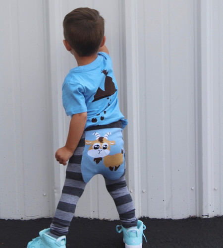 Picture of Pants, Shoe, Jeans, Boy, Child, Male, Person, T-Shirt, Sneaker, Shorts