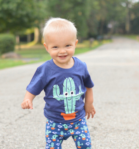 Picture of Person, Photography, Portrait, T-Shirt, Walking, Pants, Boy, Child, Male, Street