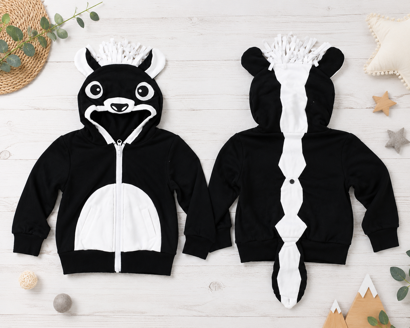 Skunk 3D Hoodie - Buttoned up tail!