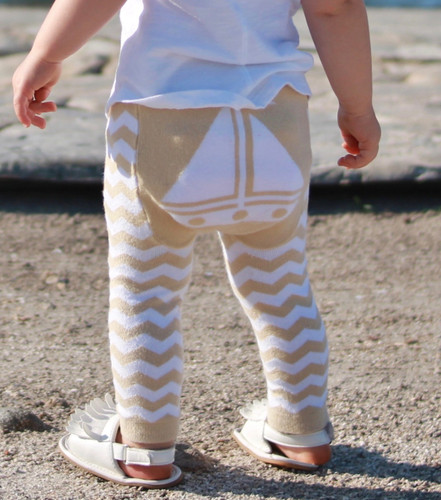 Picture of Pants, Baby, Person, Sandal, Walking, Shorts
