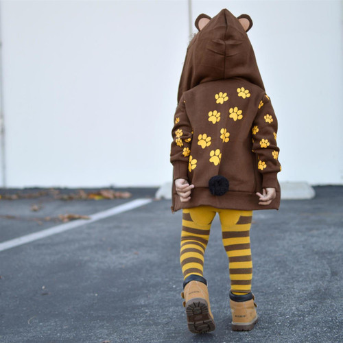 Picture of Coat, Hoodie, Knitwear, Sweater, Sweatshirt, Person