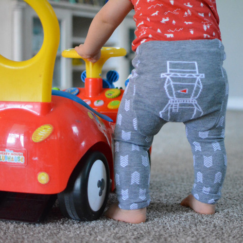 Picture of Clothing, Pants, Baby, Person, Jeans with text LUBHAUSE HOUSE.