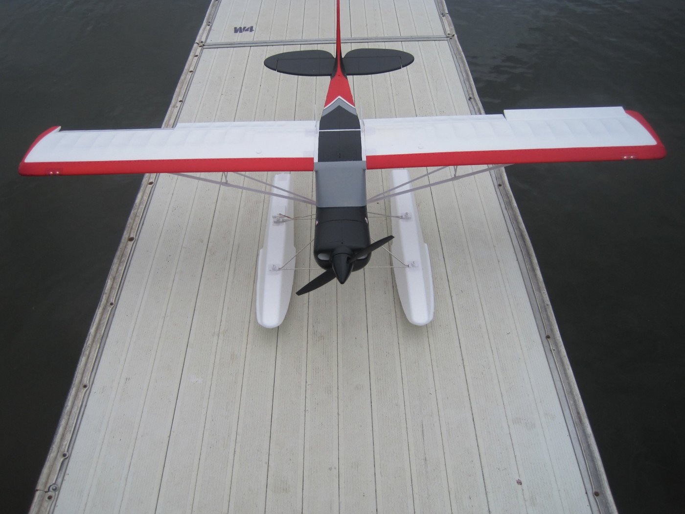 Arrows Floats with Rudder Husky (AHFLOAT01) HOBBY ZONE