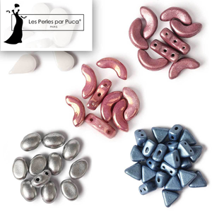 Picture of Accessories, Person, Jewelry with text Les Perles par Puca® PARIS Les Perles par Puca®.