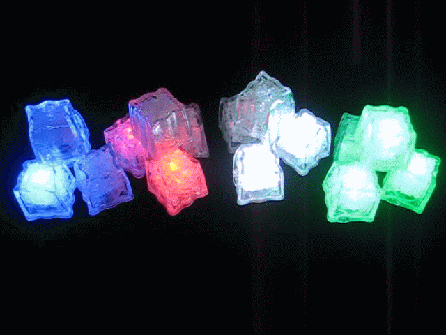 Green Flashing Light Cubes